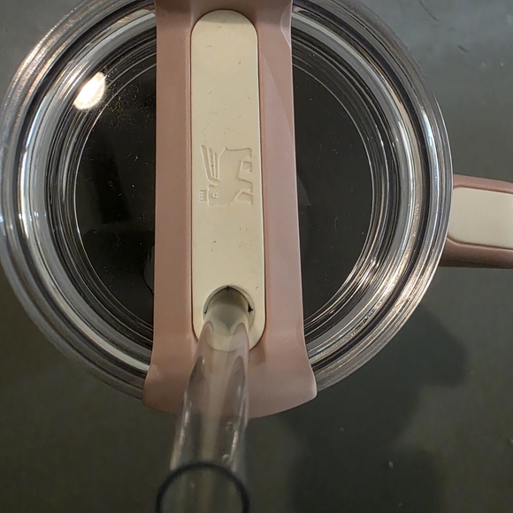 Stanley Pink and White Striped Tumbler Oasis Collection 40 Oz - Picture 2 of 5